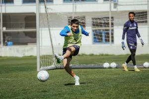 Κλικς από Κολόσσι/Βάζει μπρος για Αρένα