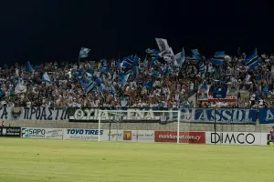 Αναχωρούν μαζικά για Λάρνακα οι οργανωμένοι