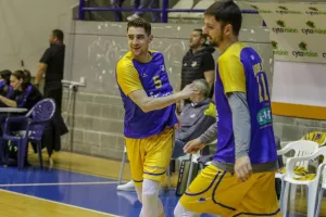 ΑΠΟΕΛ - Κεραυνός: Ματσάρα και... Στροβολιώτικη πρόκριση!  (φώτος)