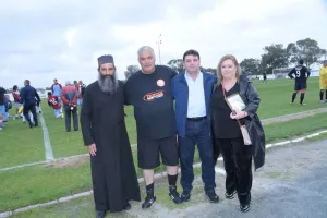 (ΦΩΤΟΣ) Φιλικός αγώνας παλαιμάχων