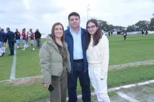 (ΦΩΤΟΣ) Φιλικός αγώνας παλαιμάχων