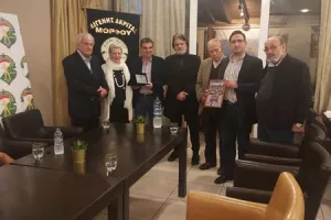 Ξεχωριστή τιμή για την Έλενα Ακρίτα (φώτος)