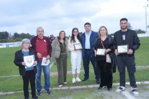 (ΦΩΤΟΣ) Φιλικός αγώνας παλαιμάχων
