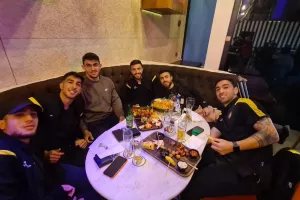 Μετά την πρόκριση πήγαν για μπύρες 