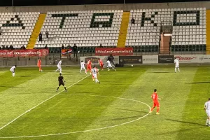 Δόξα - Καρμιώτισσα: "Καθάρισε" νωρίς με Σαντίκ και Ασάντε (φώτος)