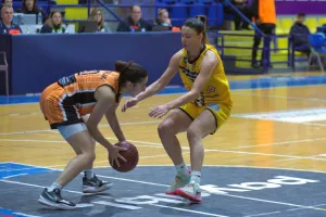 ΑΕΛ - Αναγέννηση: "Βάφτηκε" γαλαζοκίτρινος ο 1ος τελικός (βίντεο/φώτος)