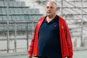 Απάντηση Βόλου σε Καρυπίδη: "Τι να περιμένει κανείς από… κλαρινογαμπρό-influencer"