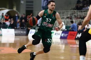 Βαρύ διάστρεμμα ο Πονίτκα, χάνει το ντέρμπι με τον Ολυμπιακό!