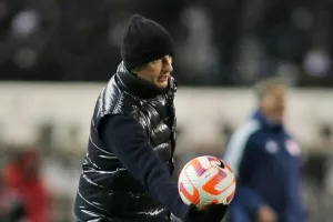 Δύο τα διλήμματα του Λουτσέσκου ενόψει ΑΕΚ