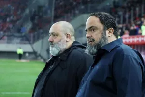 Έπεσε σε 5 μέρες η ποινή σε Μαρινάκη-Καραπαπά: Δυνατή πλέον η παρουσία τους στο ΑΕΚ-Ολυμπιακός
