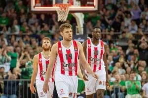 Η φοβερή ατμόσφαιρα στο Κάουνας και ο χαμός στο φινάλε: Η παρακάμερα του Ζάλγκιρις-Ολυμπιακός!