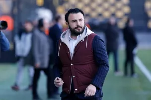Απάντηση Άρη σε Βόλο: "Εννοείται ότι ο Καρυπίδης δεν μπαίνει σε διάλογο με καταδικασμένο…"