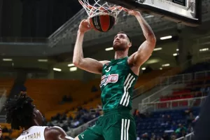 Ρεκόρ καριέρας για Παπαγιάννη και αποθέωση στο ΟΑΚΑ