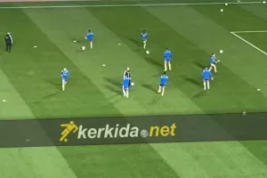 Οι 11 του ΑΠΟΕΛ με Δώνη και Μακέντα-Κβιλιτάια