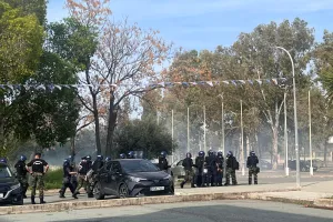 Ένταση έξω από το "Τάσσος Παπαδόπουλος" Ελευθερία (ΦΩΤΟΣ Kerkida)