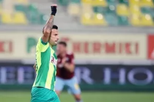 9+1 ο Τρισκόφσκι