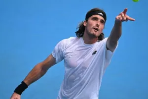 Στον 3ο γύρο του Miami Open ο Τσιτσιπάς