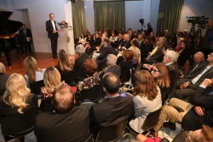 «Γυναίκα και Ευ Αγωνίζεσθαι»