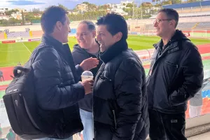 Σε γνώριμα λημέρια ο Γιανέφσκι, χειραψίες με πρώην συνεργάτες (φώτος)