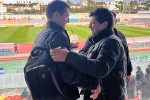Σε γνώριμα λημέρια ο Γιανέφσκι, χειραψίες με πρώην συνεργάτες (φώτος)