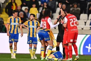 ΑΠΟΕΛ - Νέα Σαλαμίνα: Τριάρα, κορυφή, πρωτιά! (φώτος)