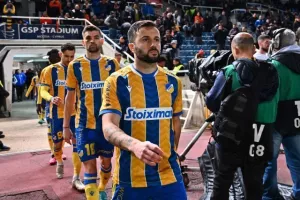 ΑΠΟΕΛ - Πάφος: Πήραν από έναν, έχασαν από δυο... (φώτος)