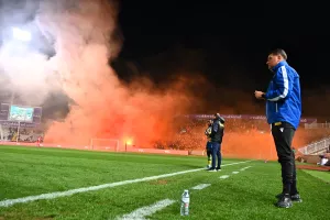 (BINΤΕΟ Kerkida/φώτος) Πορτοκαλί... σύννεφο και καθυστέρηση 
