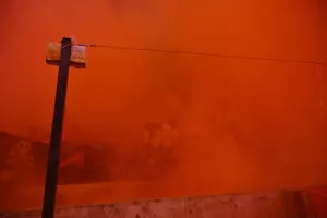(BINΤΕΟ Kerkida/φώτος) Πορτοκαλί... σύννεφο και καθυστέρηση 