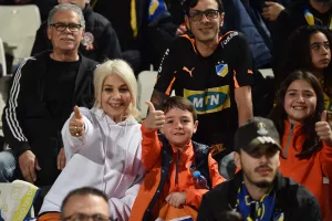 (ΦΩΤΟΡΕΠΟΡΤΑΖ) Ο κόσμος στο ΑΠΟΕΛ - Ομόνοια 