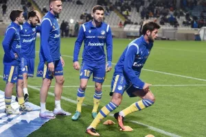 ΑΠΟΕΛ - Νέα Σαλαμίνα: Τριάρα, κορυφή, πρωτιά! (φώτος)