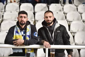 (Φωτορεπορτάζ) Ο κόσμος στο "αιώνιο"