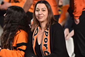 (Φωτορεπορτάζ) Ο κόσμος στο "αιώνιο"