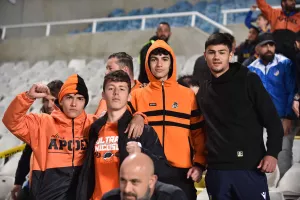 (Φωτορεπορτάζ) Ο κόσμος στο "αιώνιο"