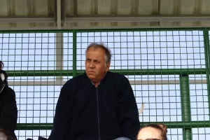 Γέμισαν τις κερκίδες στα Λατσιά! (φώτος)