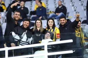ΑΕΛ – Απόλλων: Της τερμάτισε το απόλυτο και το… έβαψε γαλάζιο! (Φώτος)
