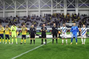 ΑΕΛ – Απόλλων: Της τερμάτισε το απόλυτο και το… έβαψε γαλάζιο! (Φώτος)