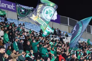 (Φωτορεπορτάζ) Ο κόσμος στο "αιώνιο"