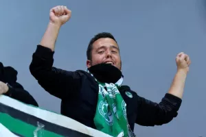 Πράσινο το κύπελλο, καταπράσινο NTΑΜΠΛ! (φώτος)