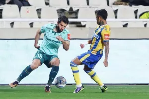 ΑΠΟΕΛ - Ομόνοια: Πράσινη πρόκριση στο 97' από την άσπρη βούλα! (φώτος)