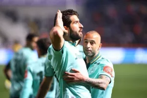 ΑΠΟΕΛ - Ομόνοια: Πράσινη πρόκριση στο 97' από την άσπρη βούλα! (φώτος)