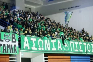 Το έκαψαν οι Ομονοιάτες/ΦΩΤΟΣ 