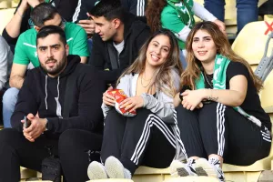 (Φωτορεπορτάζ) Ο κόσμος στο "Τσίρειο"