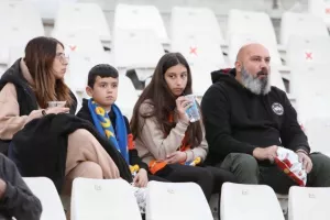 (ΦΩΤΟΡΕΠΟΡΤΑΖ) Ο κόσμος στο ΑΠΟΕΛ - Ομόνοια 