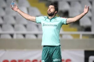 ΑΠΟΕΛ - Ομόνοια: Πράσινη πρόκριση στο 97' από την άσπρη βούλα! (φώτος)