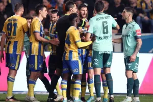 ΑΠΟΕΛ - Ομόνοια: Πράσινη πρόκριση στο 97' από την άσπρη βούλα! (φώτος)