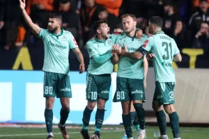 ΑΠΟΕΛ - Ομόνοια: Πράσινη πρόκριση στο 97' από την άσπρη βούλα! (φώτος)