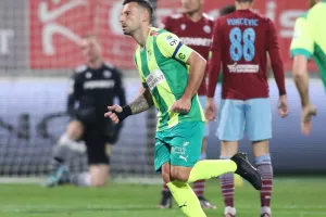 ΑΕΚ-ΕΝΠ: Με χατ-τρικ του Τρισκόφσκι, στην 1η θέση και... περιμένει (φώτος)