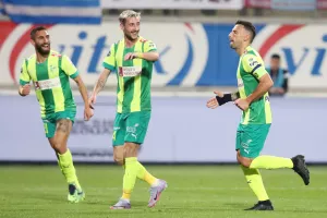 ΑΕΚ-ΕΝΠ: Με χατ-τρικ του Τρισκόφσκι, στην 1η θέση και... περιμένει (φώτος)