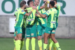 ΑΕΚ-ΕΝΠ: Με χατ-τρικ του Τρισκόφσκι, στην 1η θέση και... περιμένει (φώτος)