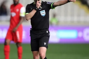 ΑΠΟΕΛ - Νέα Σαλαμίνα: Τριάρα, κορυφή, πρωτιά! (φώτος)